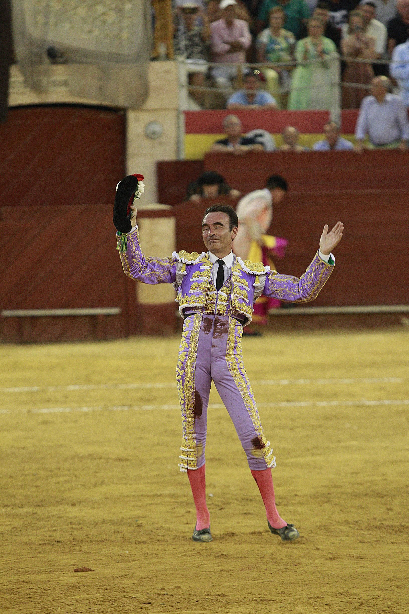 La despedida del torero Enrique Ponce de la Feria de Almería 2024, en imágenes