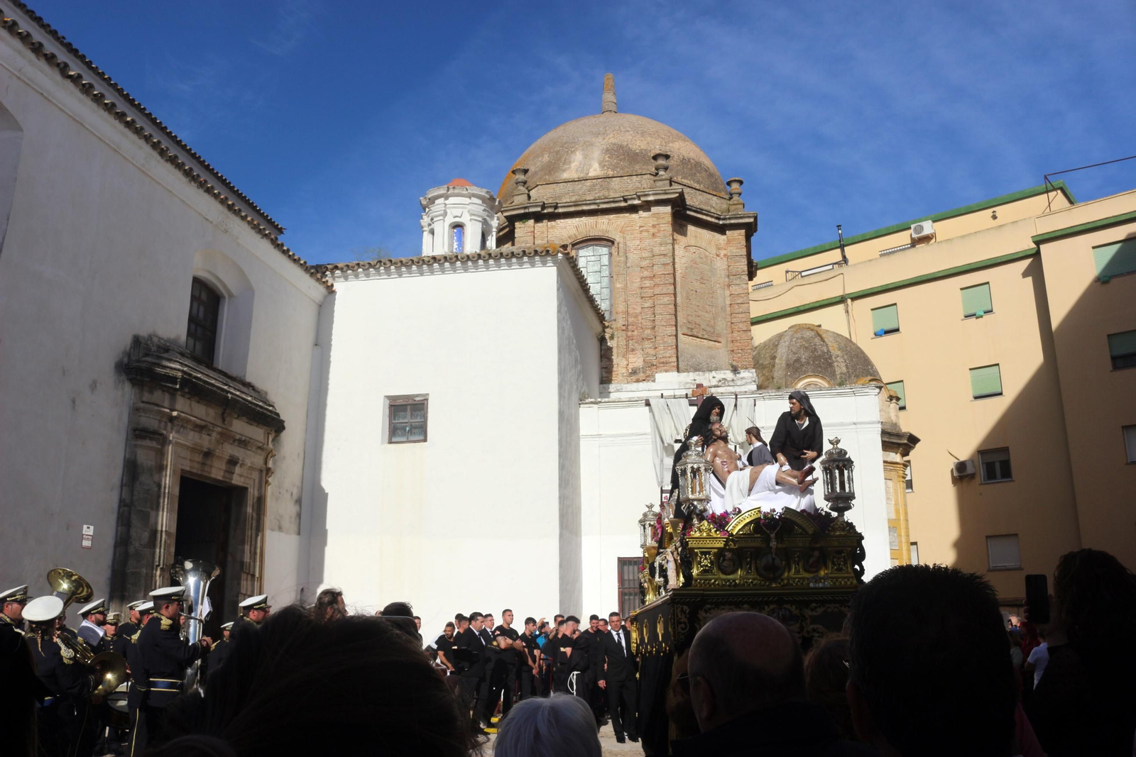 Las imágenes del Lunes Santo en Puerto Real 2023: Los Dolores