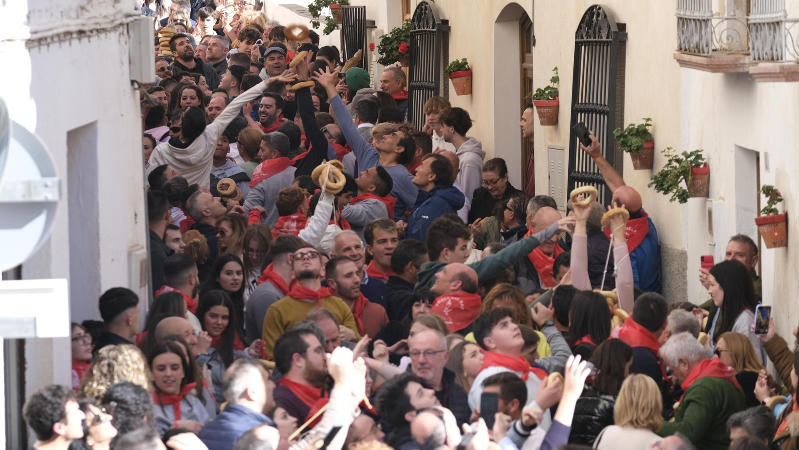 Los vecinos de Lubrín se echan a las calles por San Sebastián