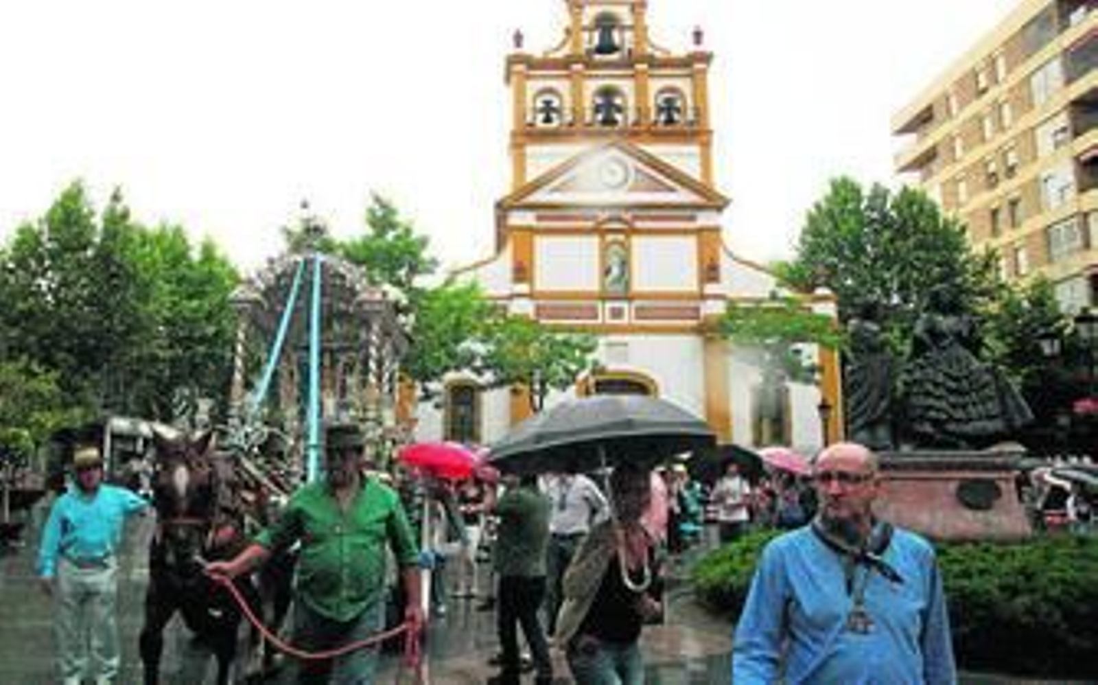 Una salida de la hermandad del Rocío de La Línea hacia Almonte.