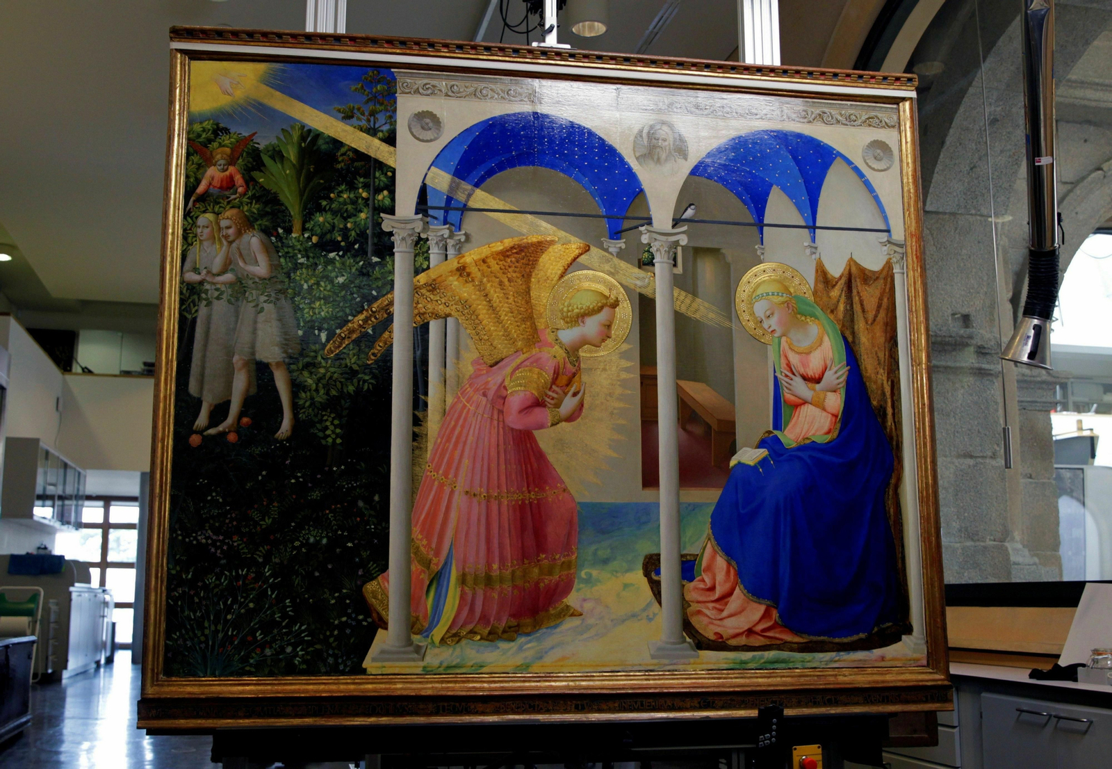 'La Anunciación' de Fra Angélico tras su intervención en la primera pinacoteca española.