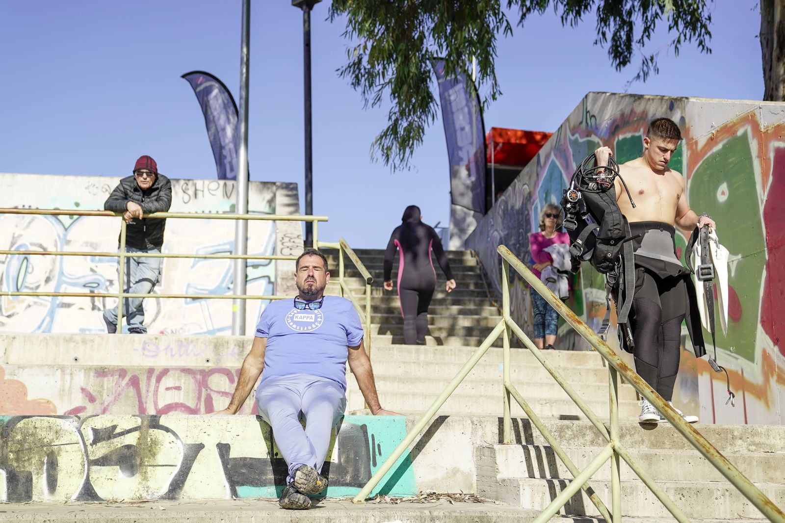 La limpieza solidaria del Guadalquivir en el Centro Náutico del Alamillo, todas las fotos