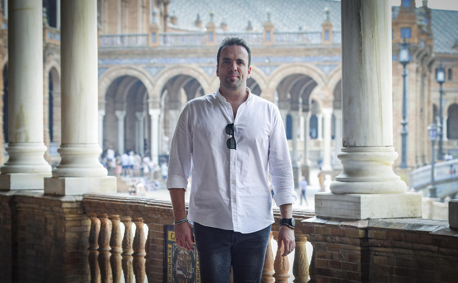 El director y fundador de Icónica Fest, Javier Esteban, en la Plaza de España, que acogerá los conciertos.