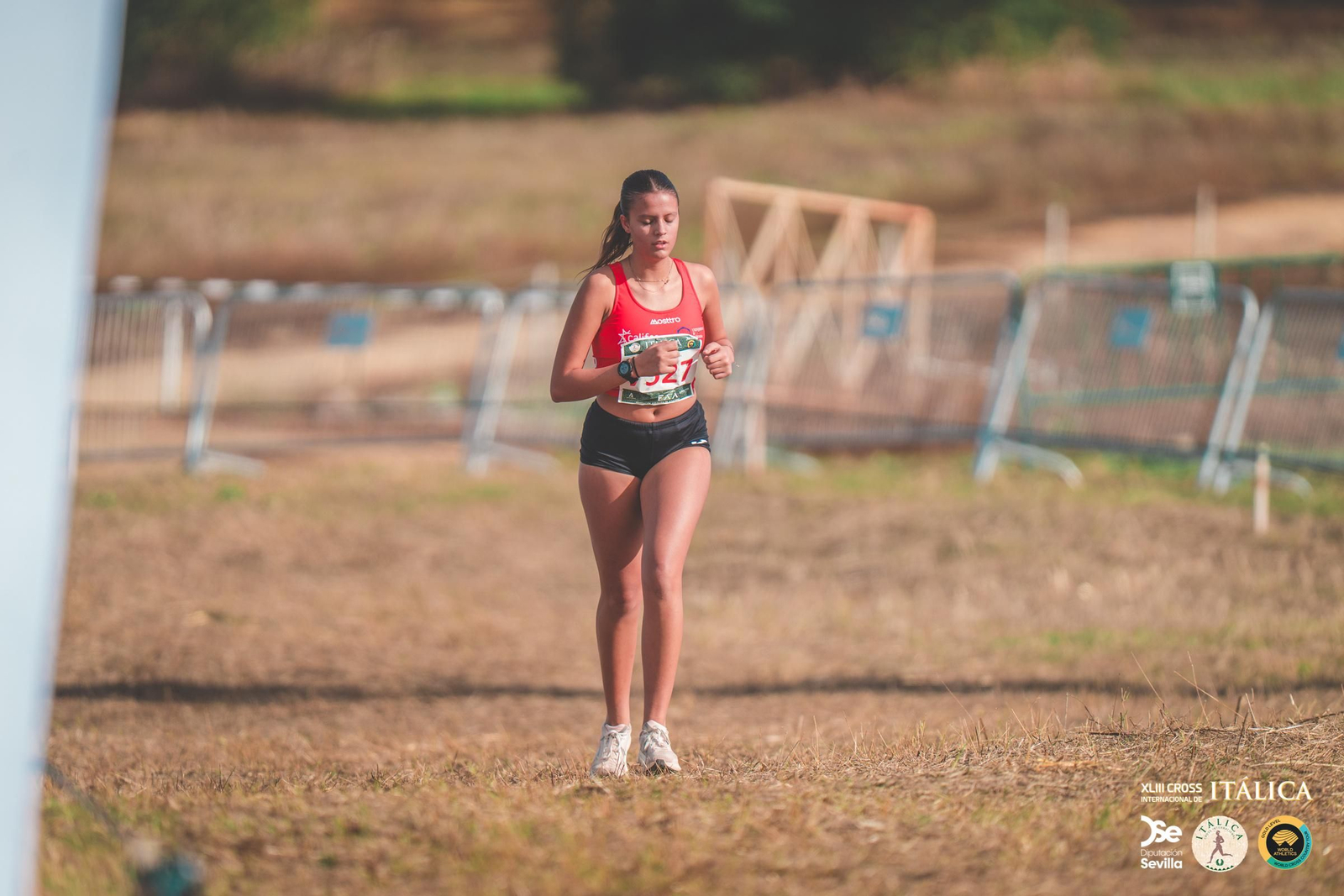 Búscate en las fotos del Cross de Itálica 2025 | 5