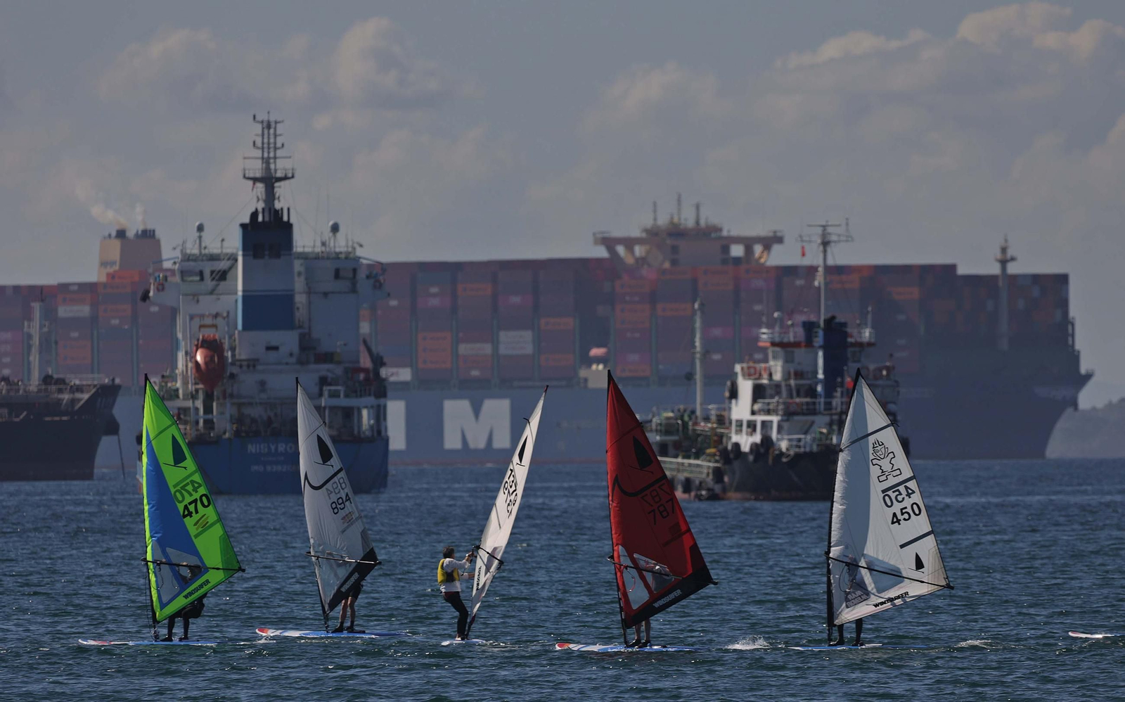 Fotos de la segunda jornada de la Copa de Andalucía de la clase windsurfer en La Línea