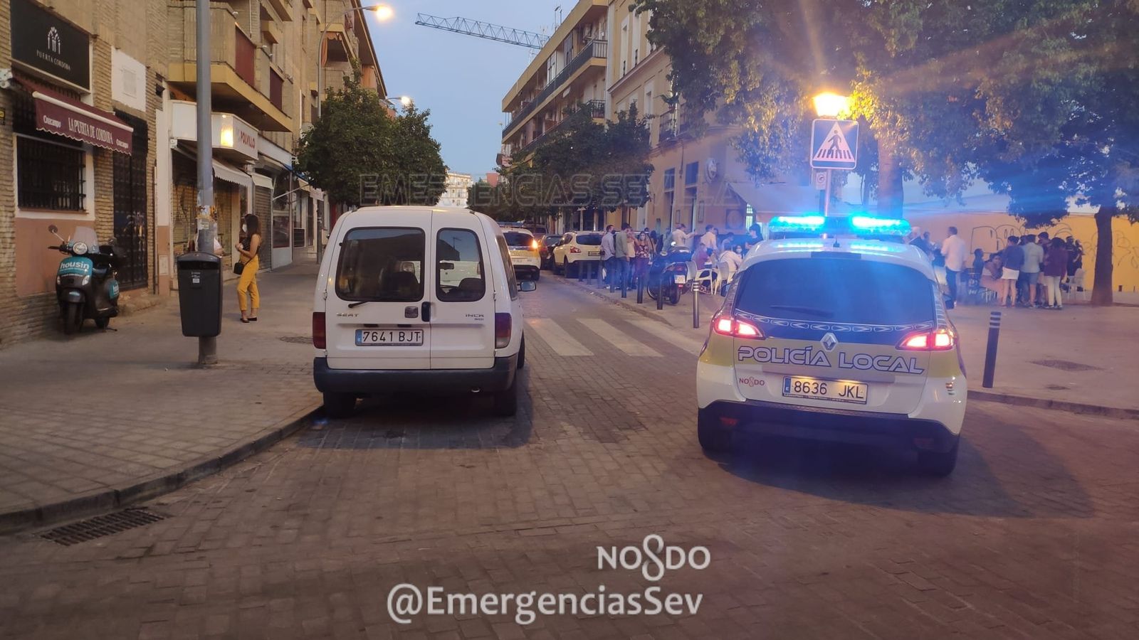 Un patrullero recorre las calles de San Julián.