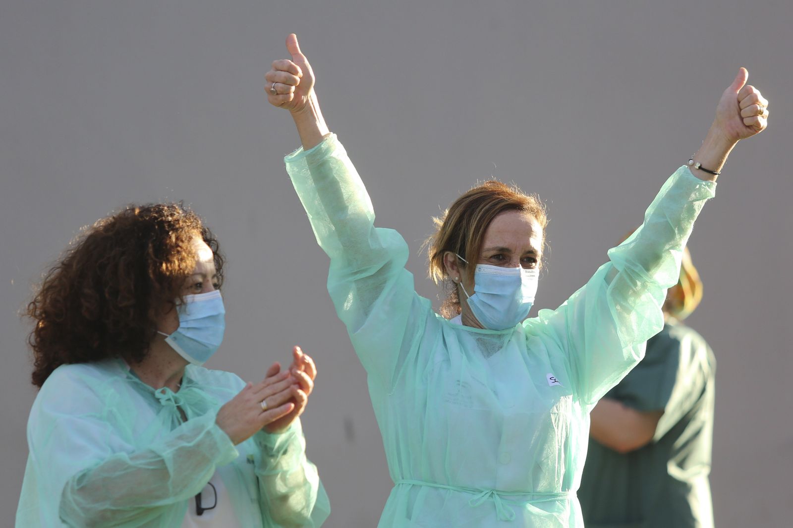 Sanitarias con mascarillas en un hospital de Málaga.