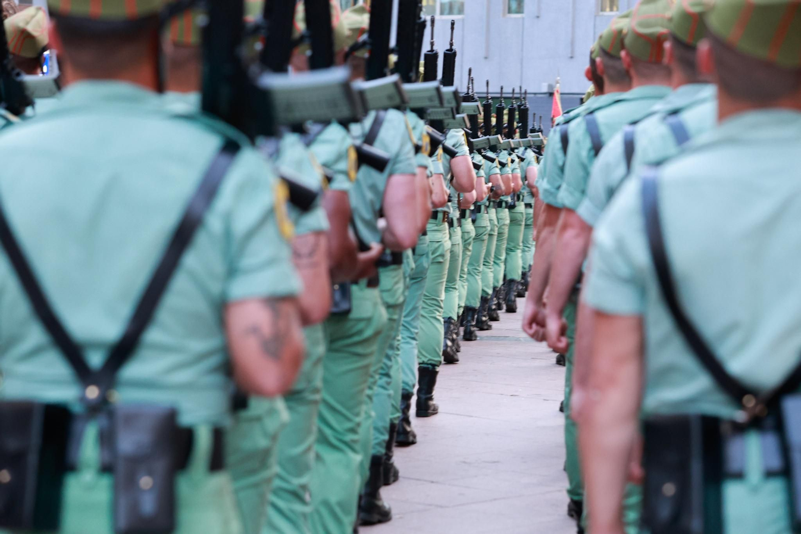 Mena y la Legión en su procesión del Jueves Santo en Málaga Mena y la Legión en su procesión del Jueves Santo en Málaga