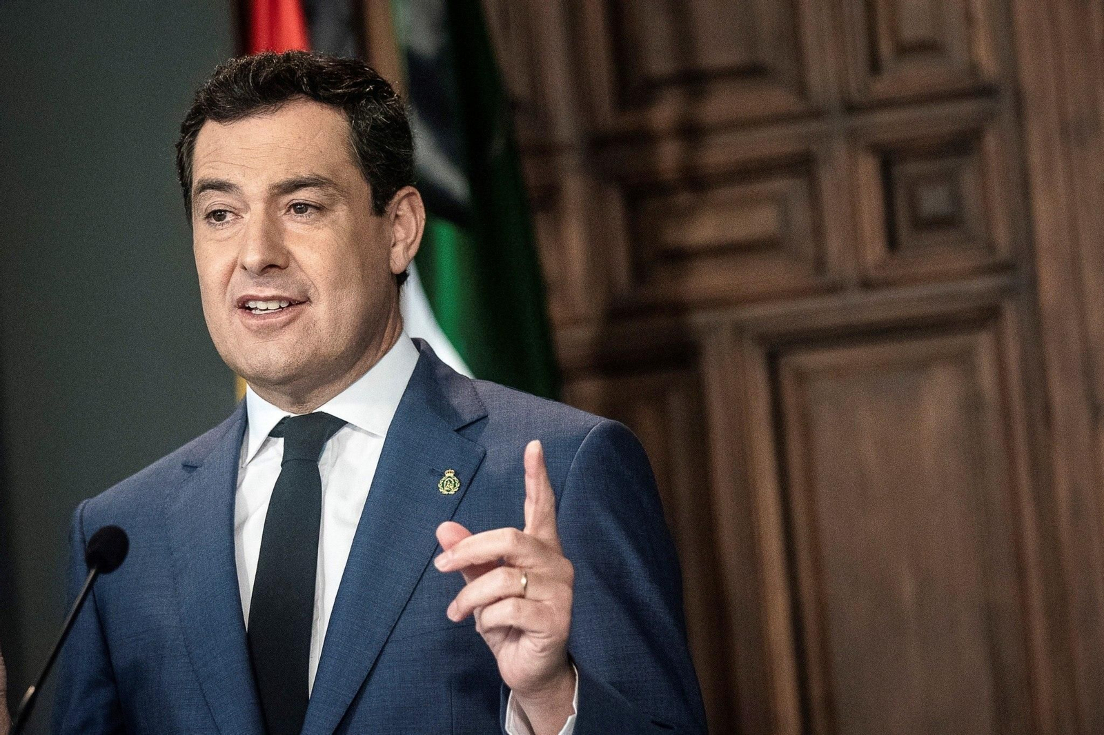 Juanma Moreno durante la rueda de prensa.