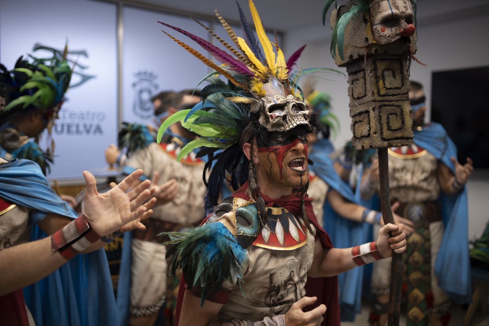 Imágenes de la actuación de la comparsa de Bollullos "El sacrificio" en el Carnaval Colombino