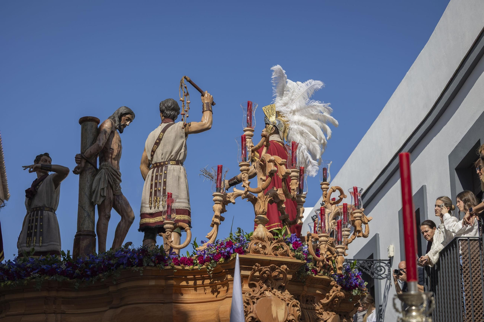 Imágenes de la salida de Flagelación en la Semana Santa de El Puerto 2025