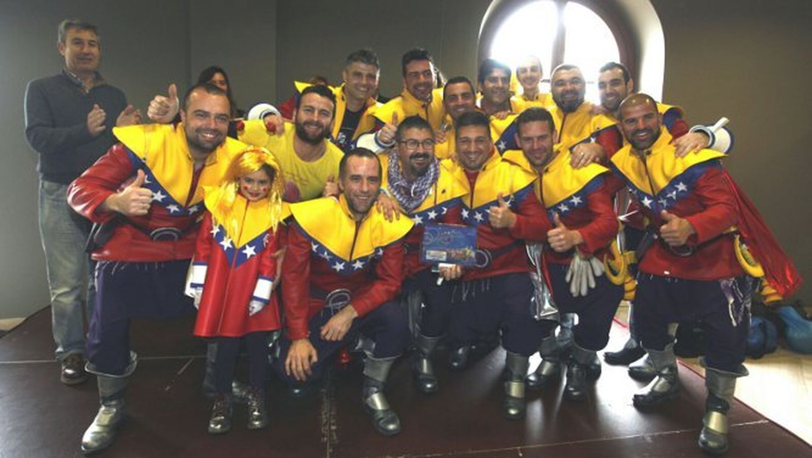 La chirigota de Vera Luque, 'Los del planeta rojo, pero rojo, rojo'.