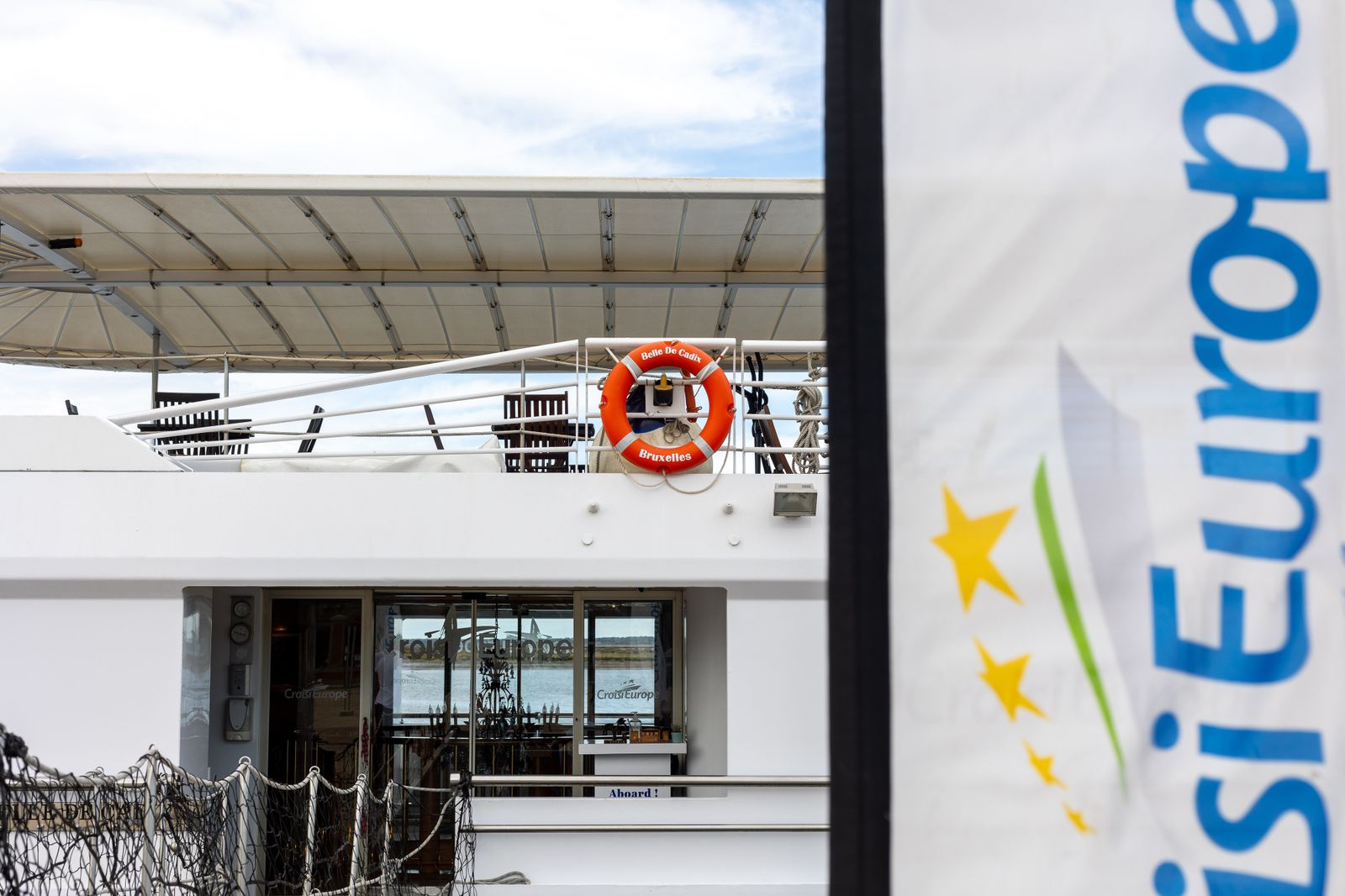 Las impresionantes imágenes del buque La Belle de Cadix en el Puerto de Huelva