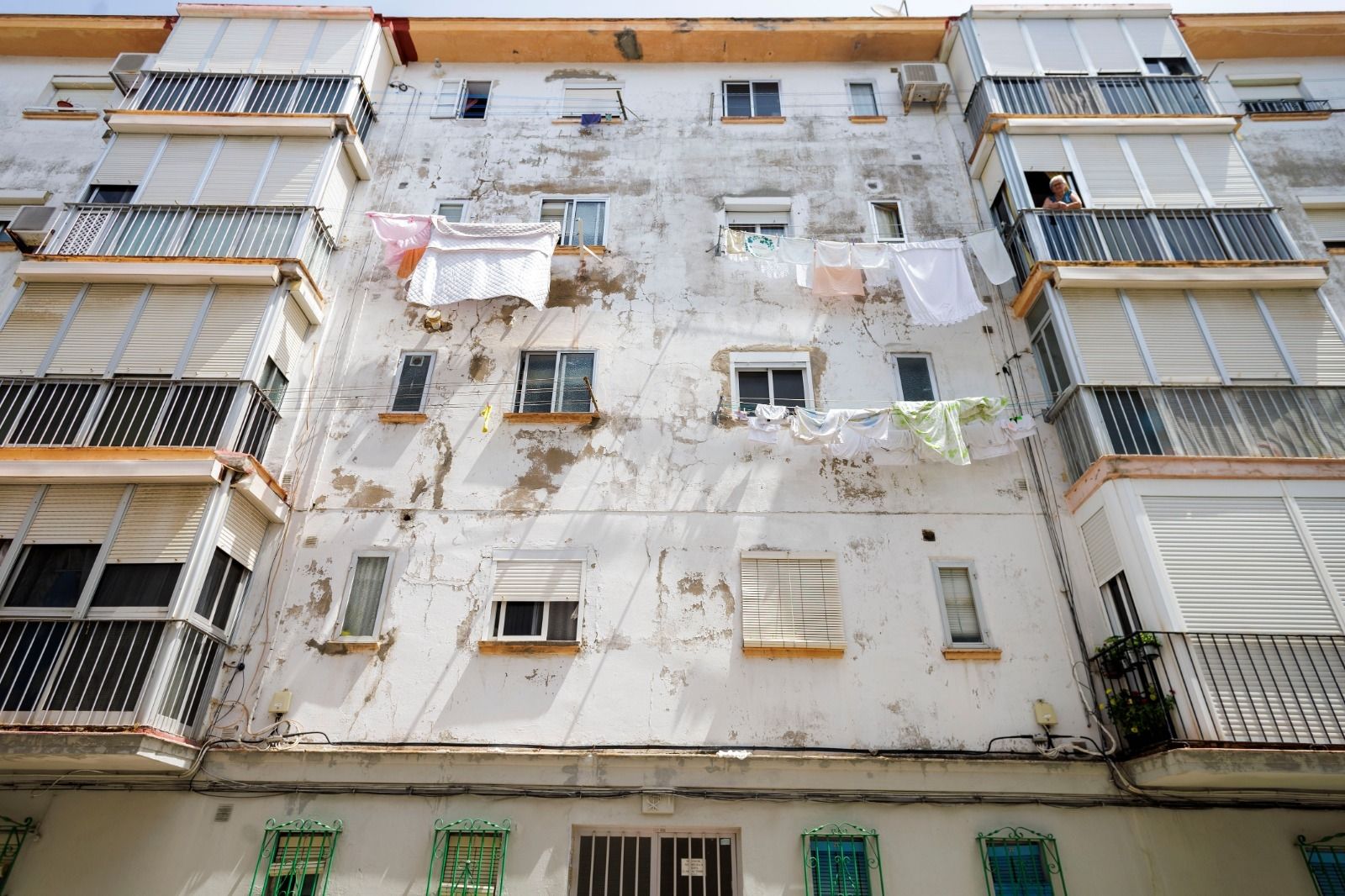 Fachada de unos de los edificios afectados.