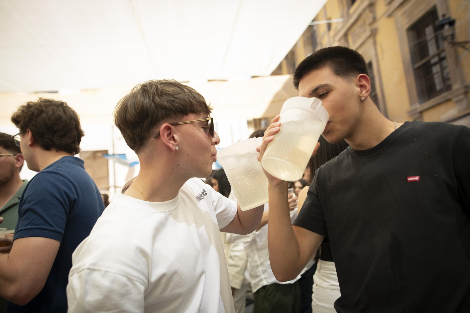 Las mejores imágenes del inicio de las Cruces en Granada