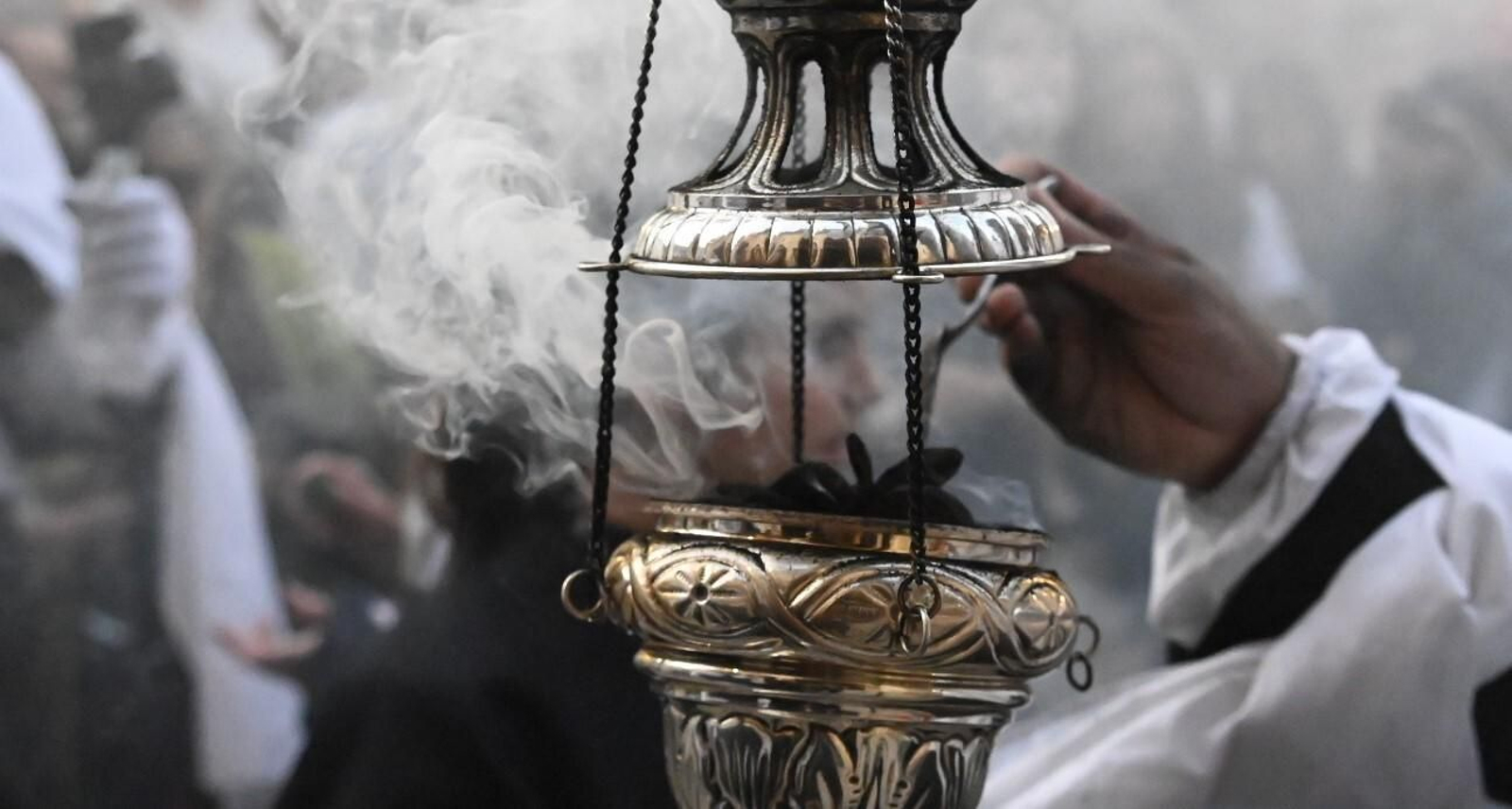 La Presentación al Pueblo de Córdoba a su paso por la Catedral en este Sábado de Pasión, en imágenes