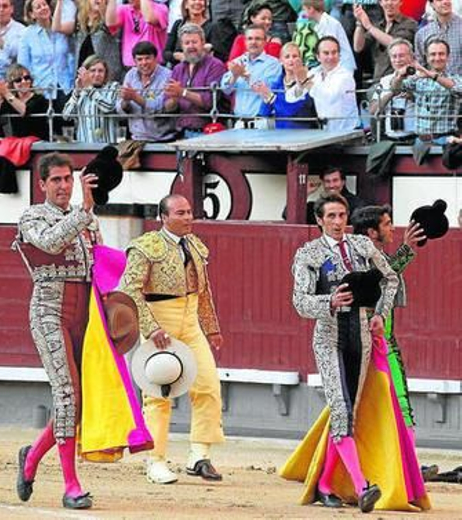 Marcos Galán, Sandoval, Adalid y Fernando Sánchez en la vuelta al ruedo.