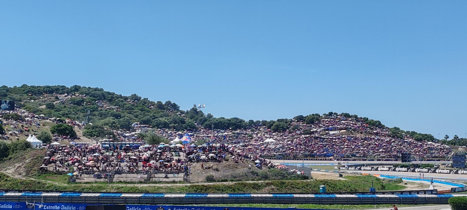 Entradón histórico en el Gran Premio de España de MotoGP en Jerez. Entradón histórico en el Gran Premio de España de MotoGP en Jerez.