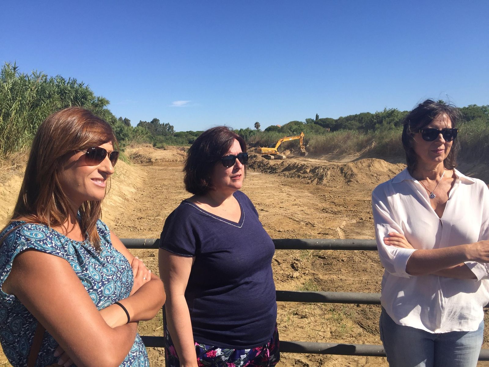 La delegada de Medio Ambiente y la alcaldesa durante la visita.