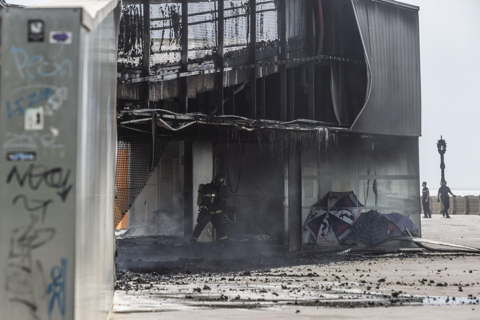 Imágenes del incendio en el mirador de Santa Bárbara