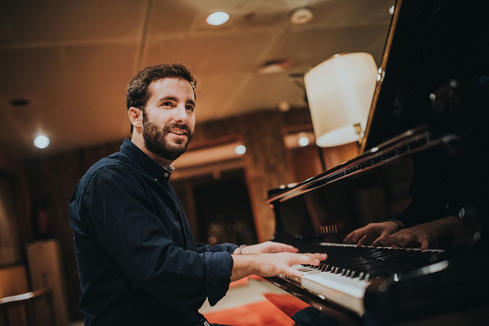 El pianista Chico Pérez, durante la grabación de 'Gruserías'.