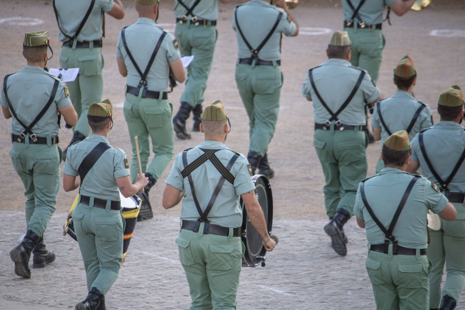 Las bandas de música se lucen antes del Día de las Fuerzas Armadas en Granada