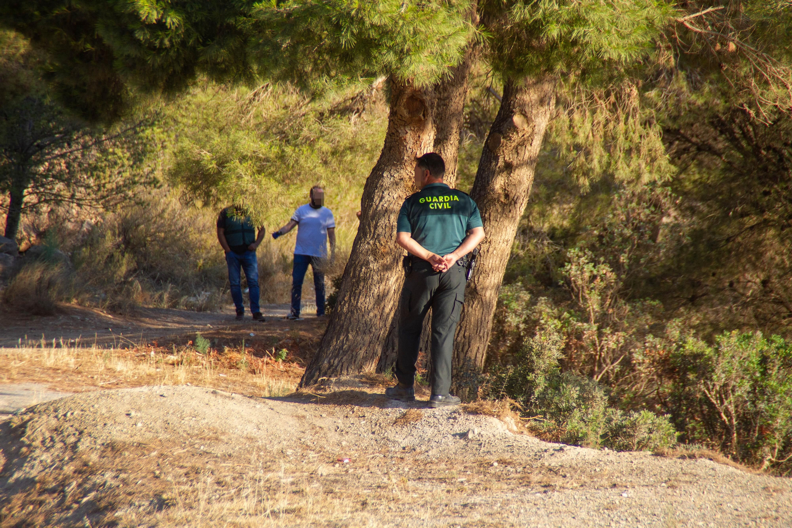 Los investigadores analizan la zona y buscan algún rastro