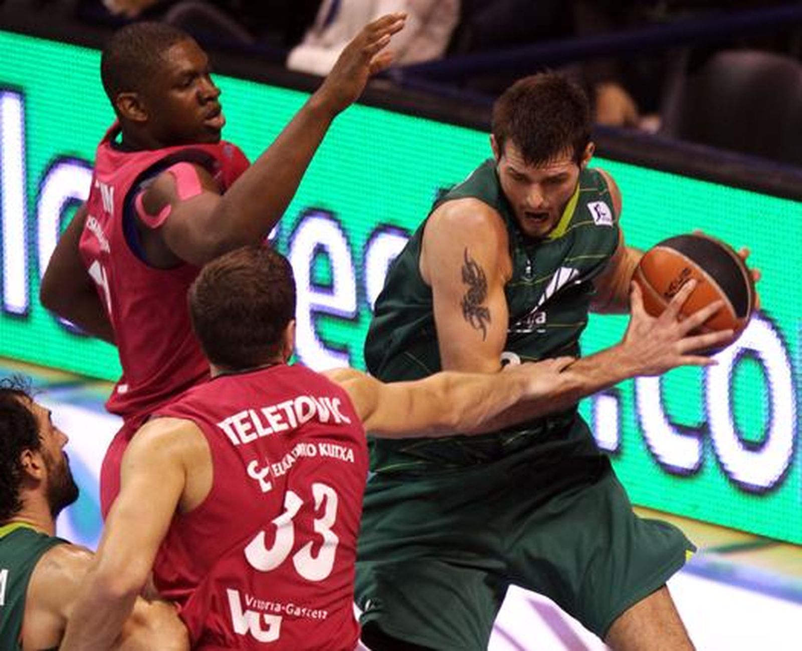 Unicaja vence al Caja Laboral en el Martín Carpena (79-66). / Migue Fernández