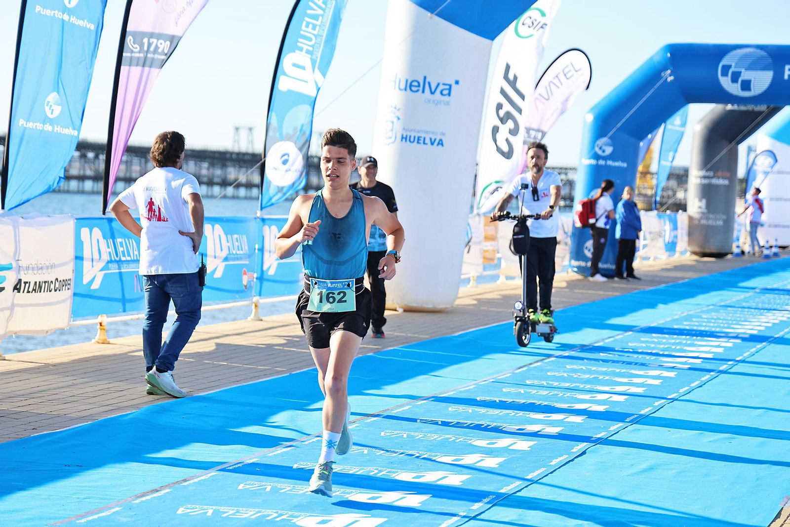 Imágenes de la 10K Huelva Avatel Telecom 'Puerta del Descubrimiento'