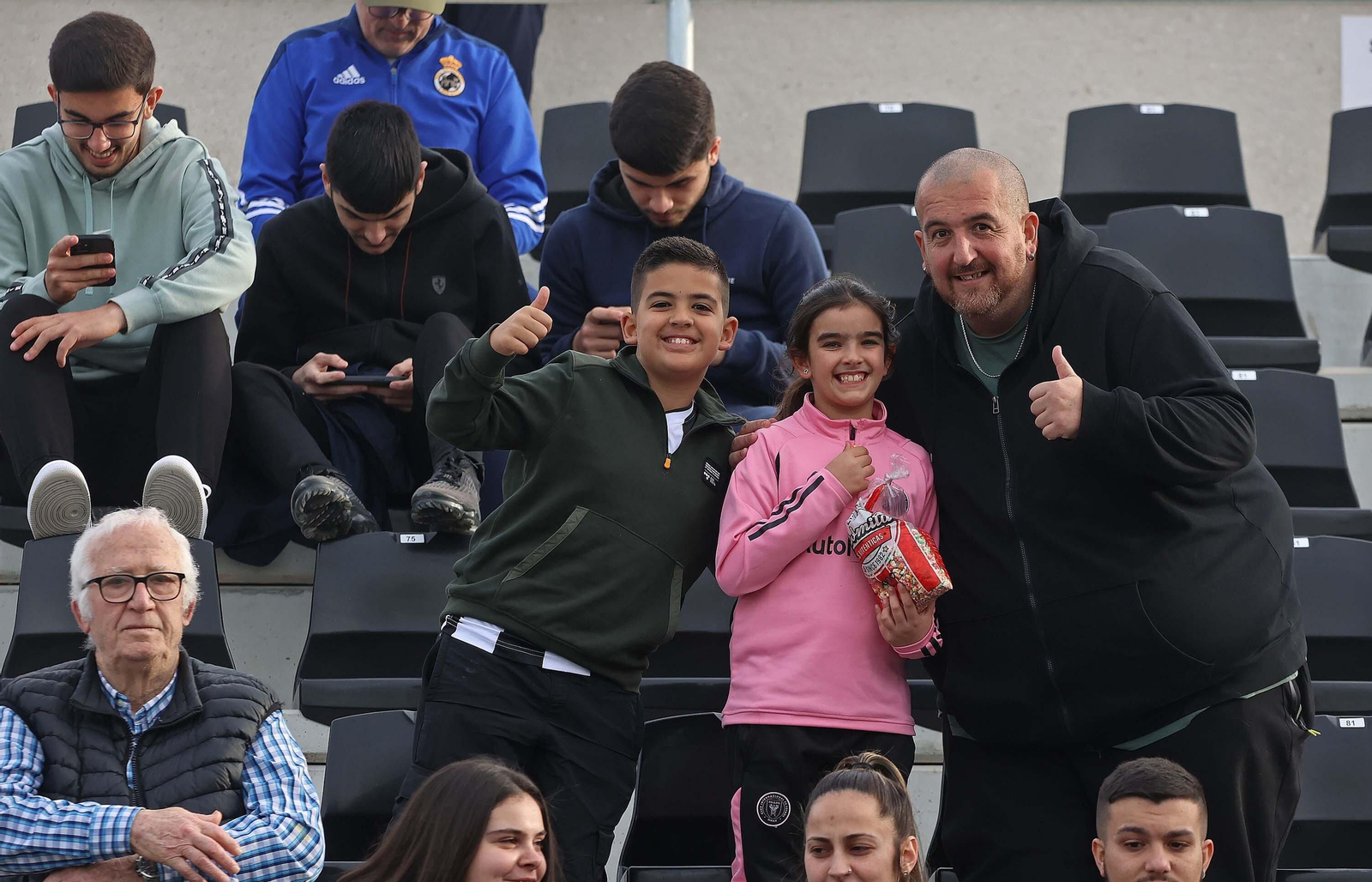 Búscate en el Ciudad de La Línea durante el Balona - San Roque de Lepe de Segunda RFEF
