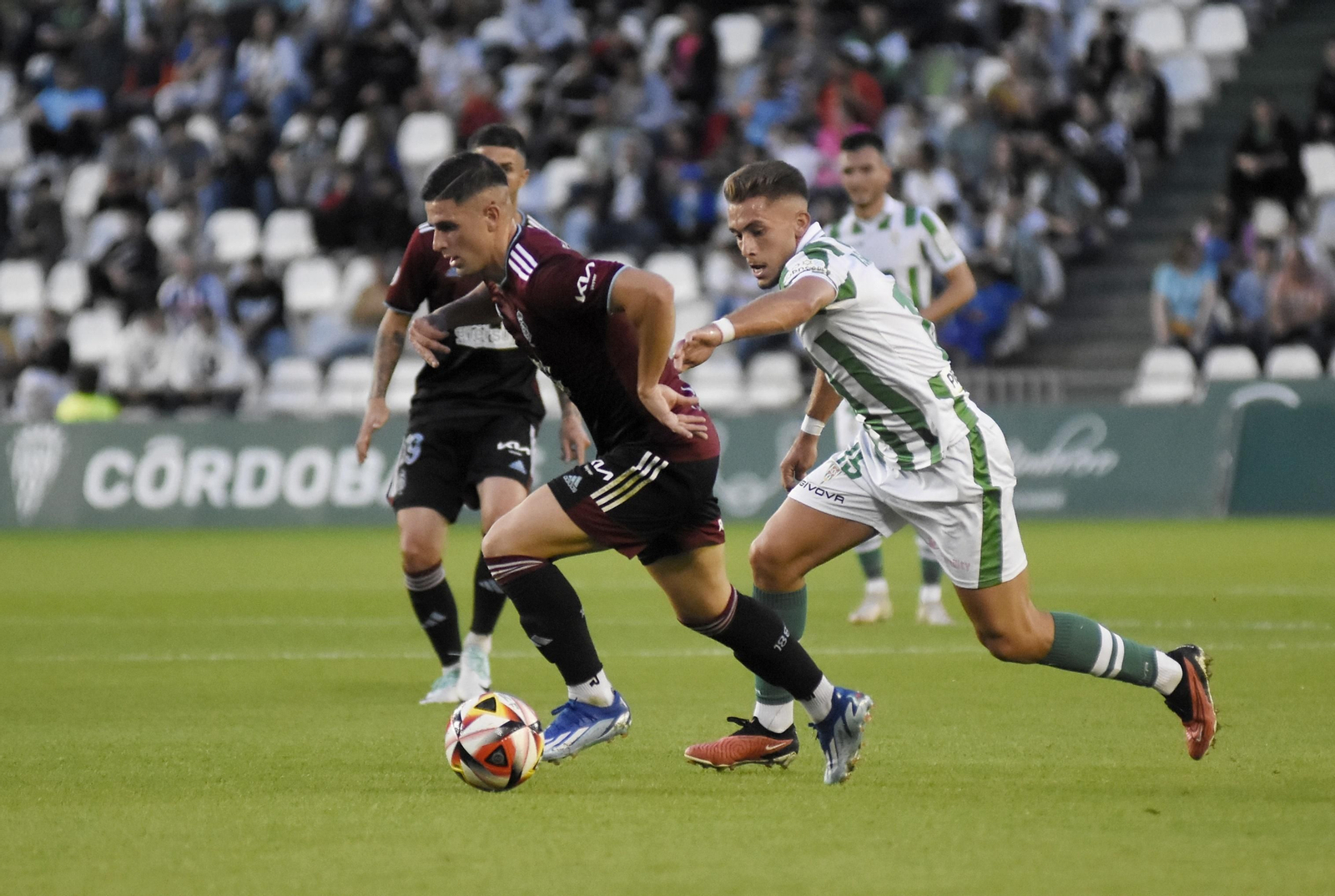 Imágenes del partido entre el Córdoba y el Recreativo de Huelva en El Arcángel