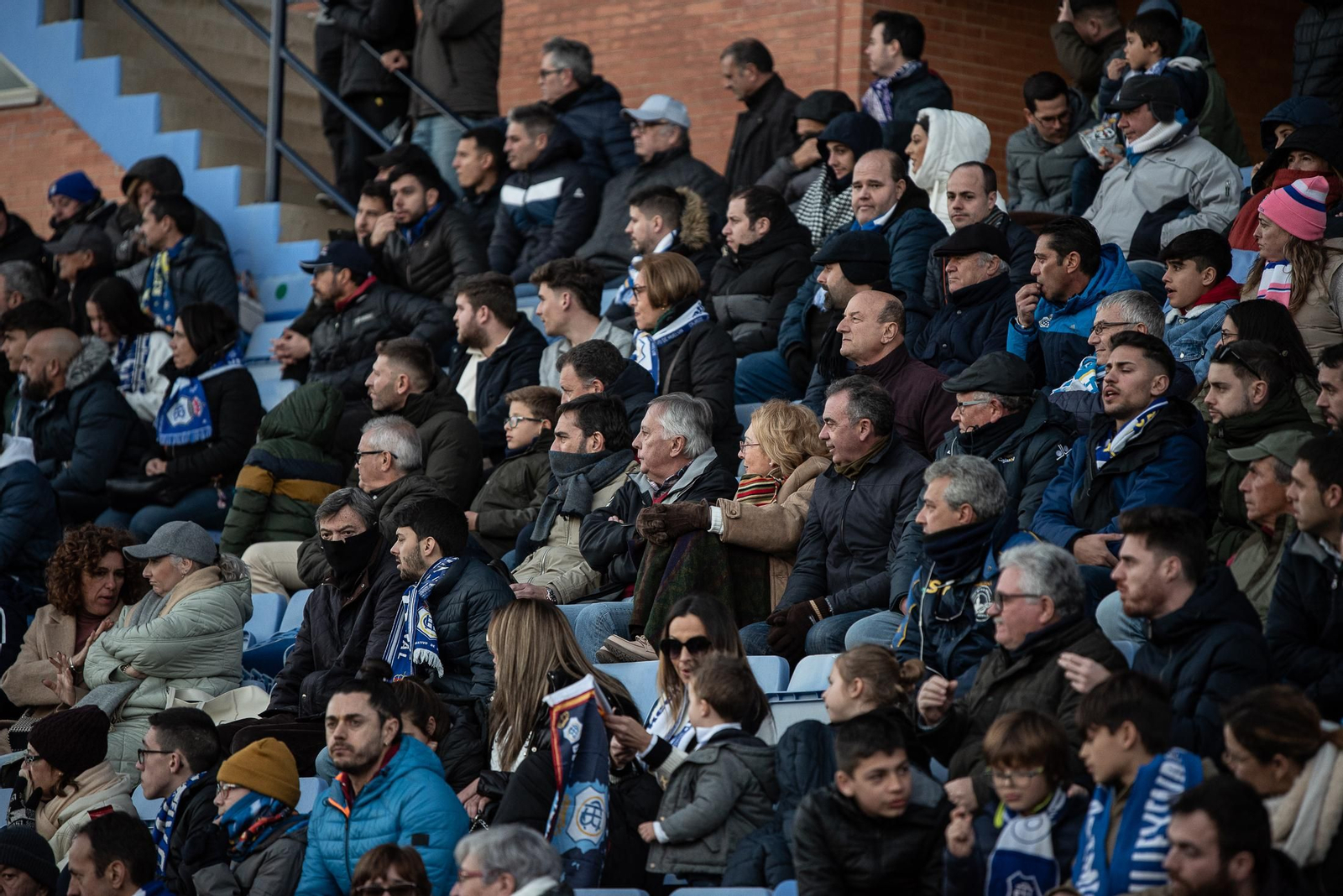 Imágenes de la afición en el Recreativo - San Roque