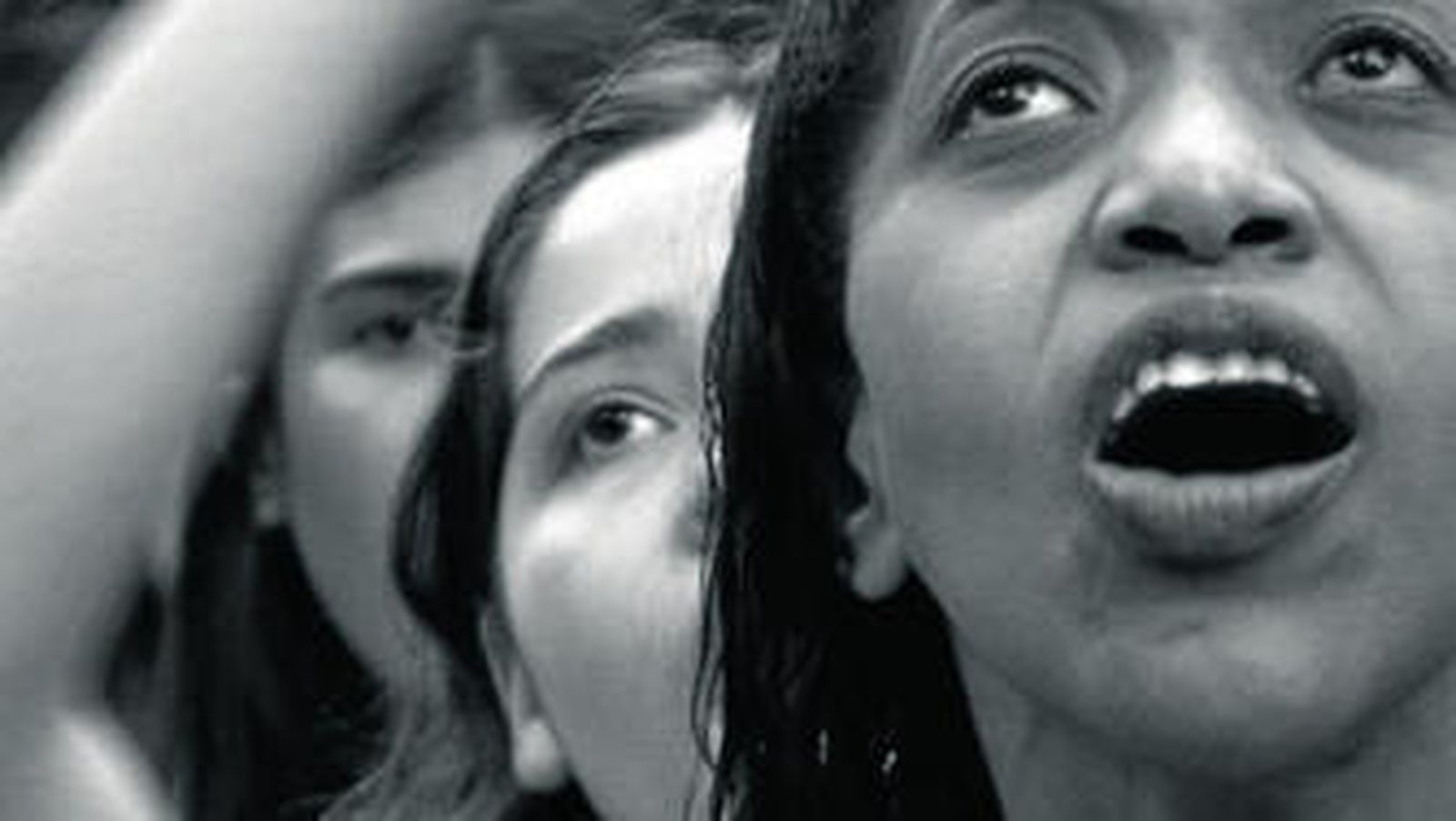 Un grupo de mujeres brasileñas canta y baila en 'Guest'.