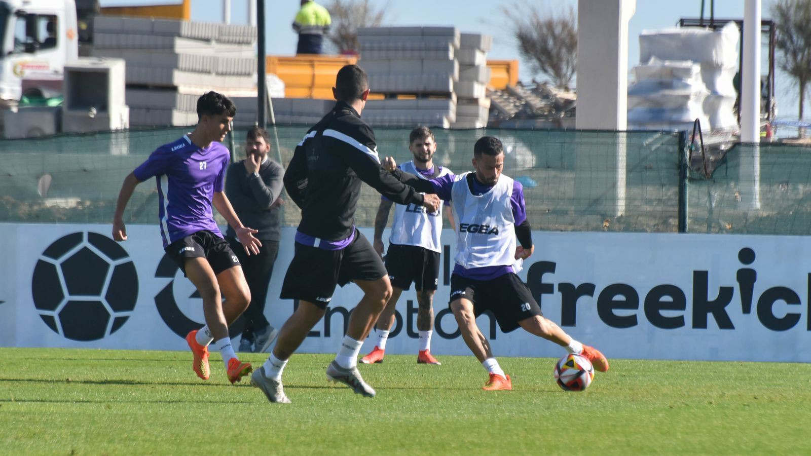 Las fotos del entrenamiento de la Balona previo a la visita del líder Yeclano