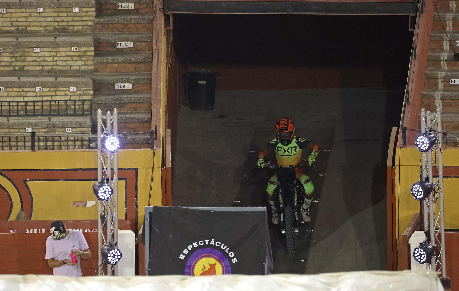 Imágenes del Freestyle Motocross Over Limits en Algeciras