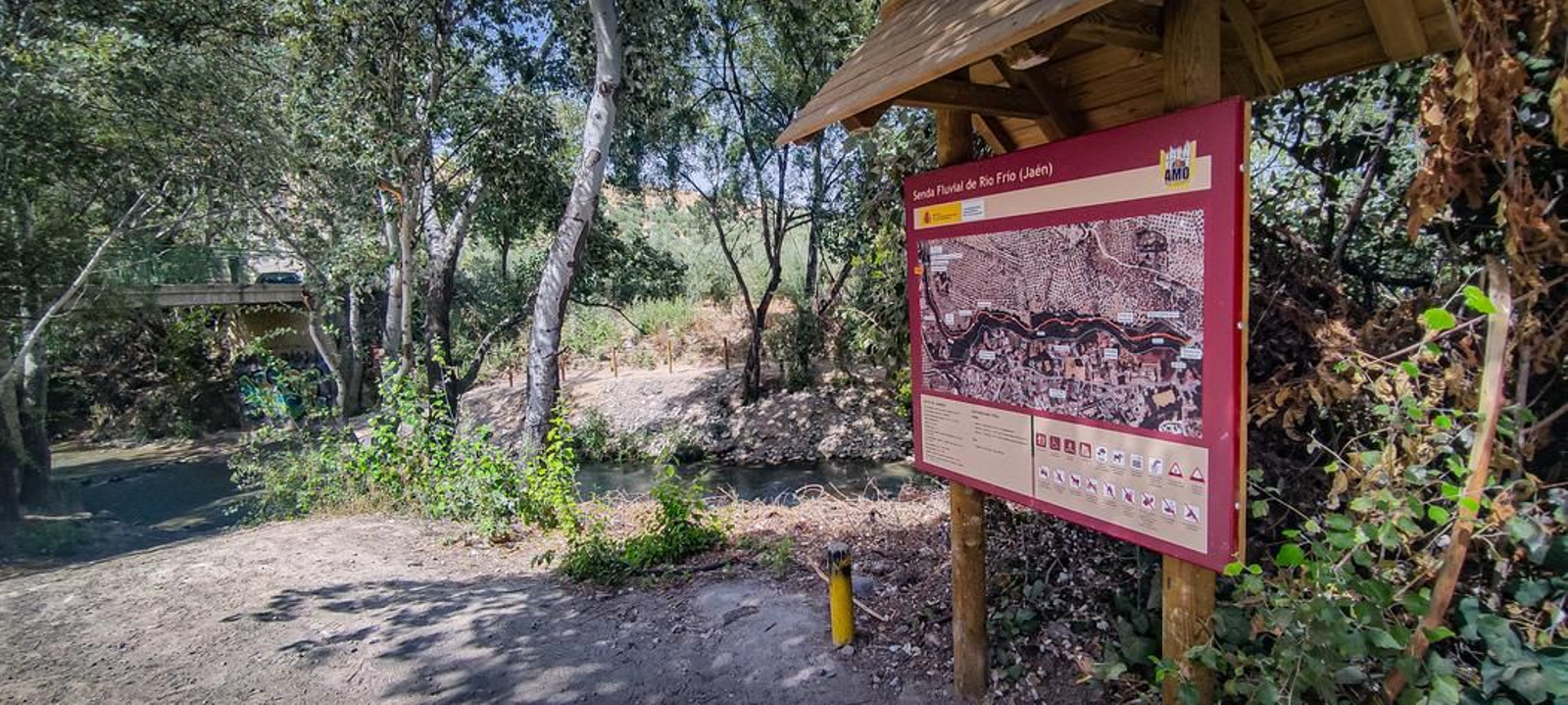 Ruta senderista y por el agua en Los Cañones de Río Frío de Jaén