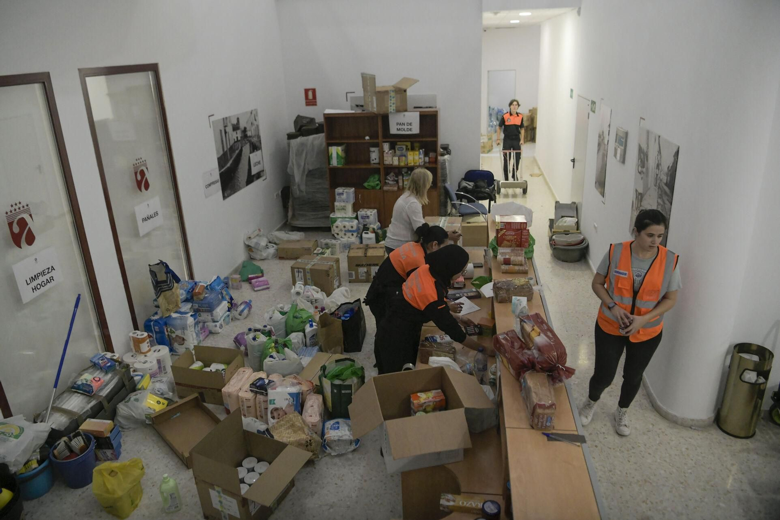 Galería | Granada se entrega a los afectados por la DANA de Valencia con recogidas solidarias