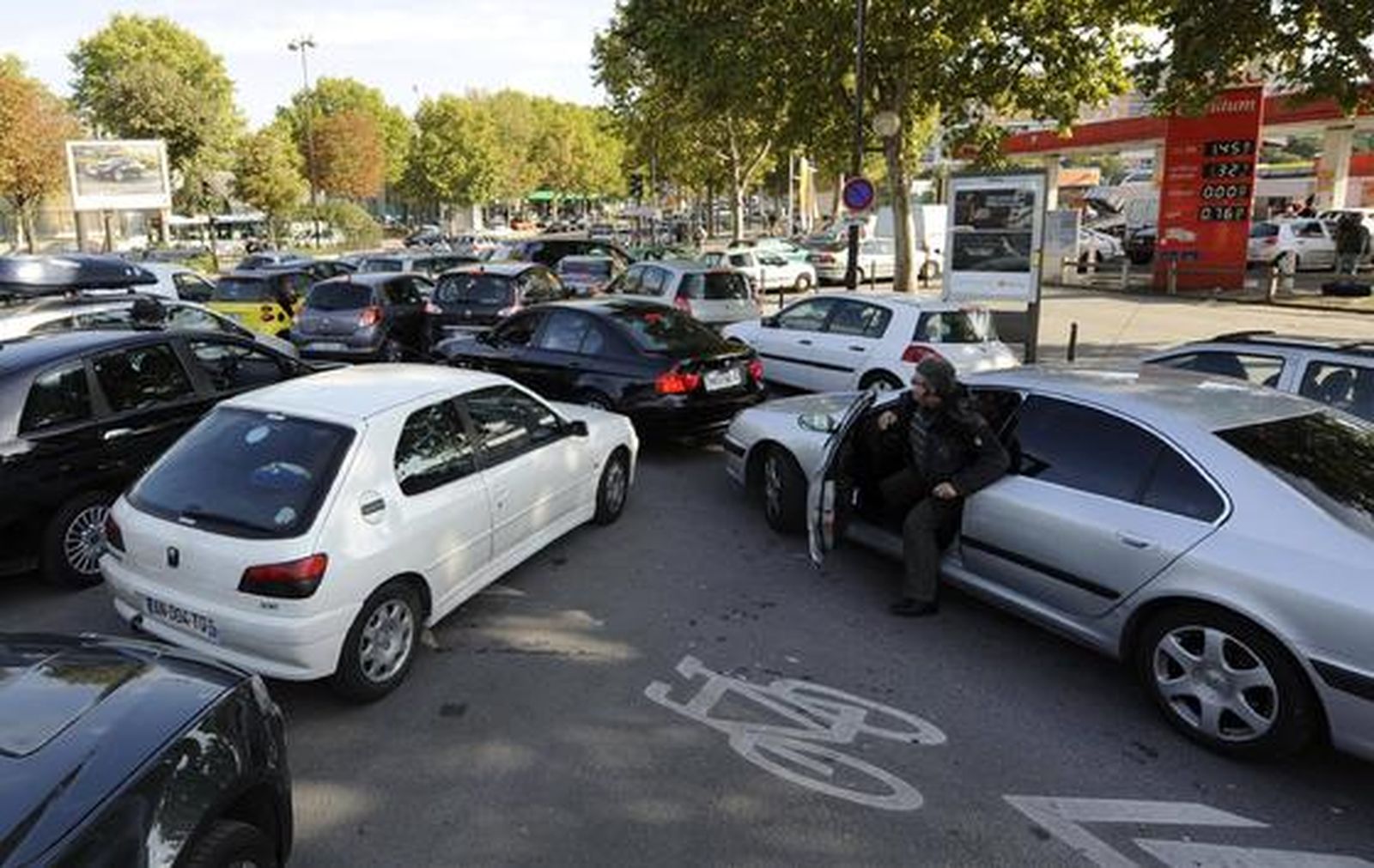 Los franceses se echan a la calle para que Sarkozy no eleve la edad de jubilación.

Foto: Reuters