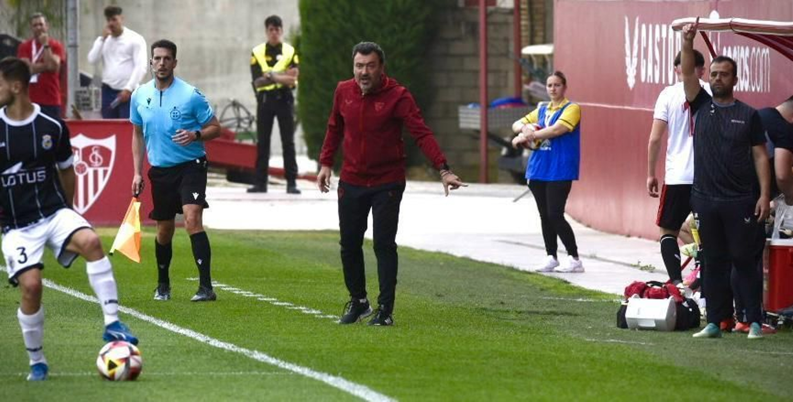 Jesús Galván, entrenador del Sevilla Atlético Jesús Galván, entrenador del Sevilla Atlético