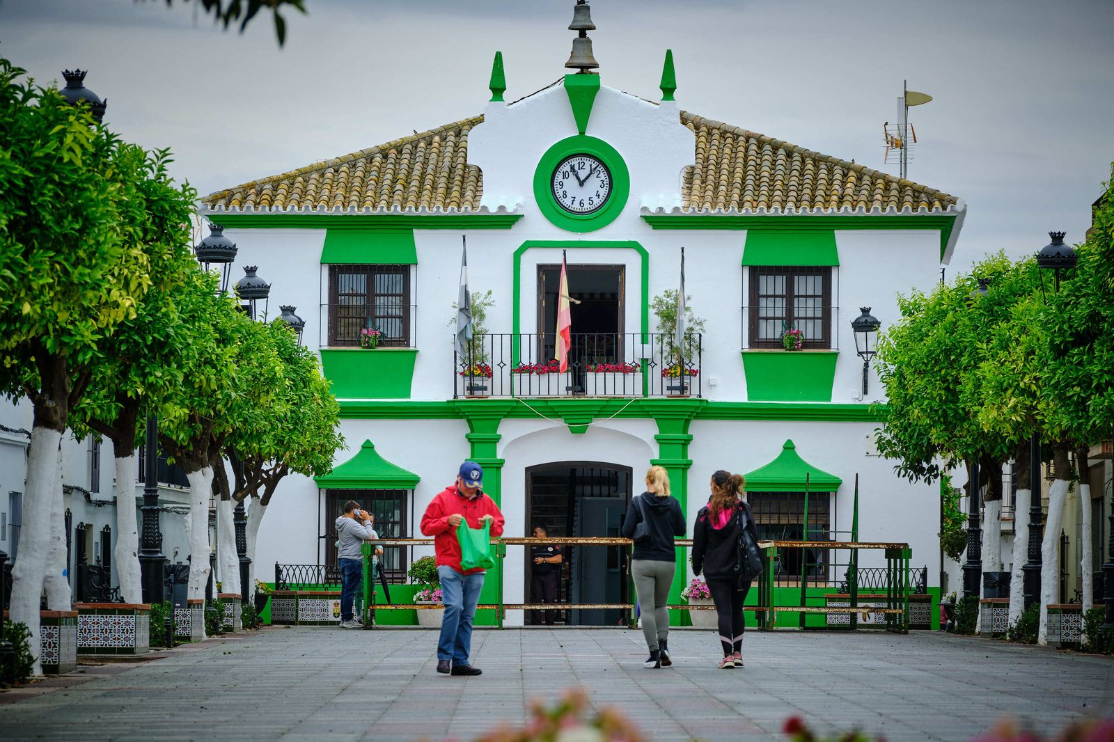 Fachada del Ayuntamiento de Puerto Serrano.