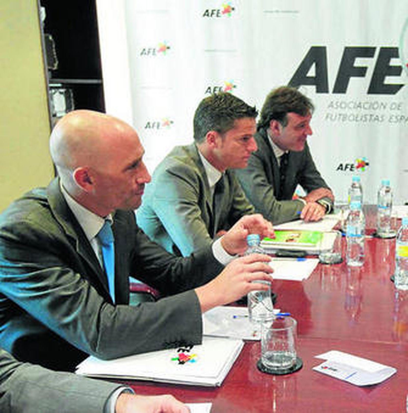 Rubiales y Luis Gil, exjugador del Poli Ejido, directivos de la AFE.
