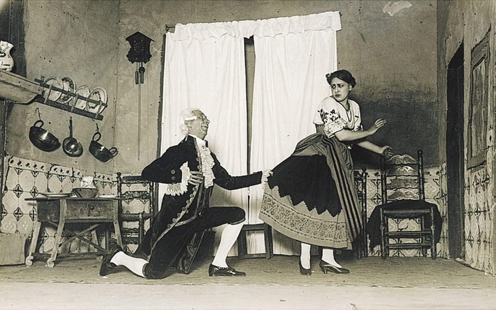 Una imagen histórica de la representación de 'El corregidor y la molinera'.