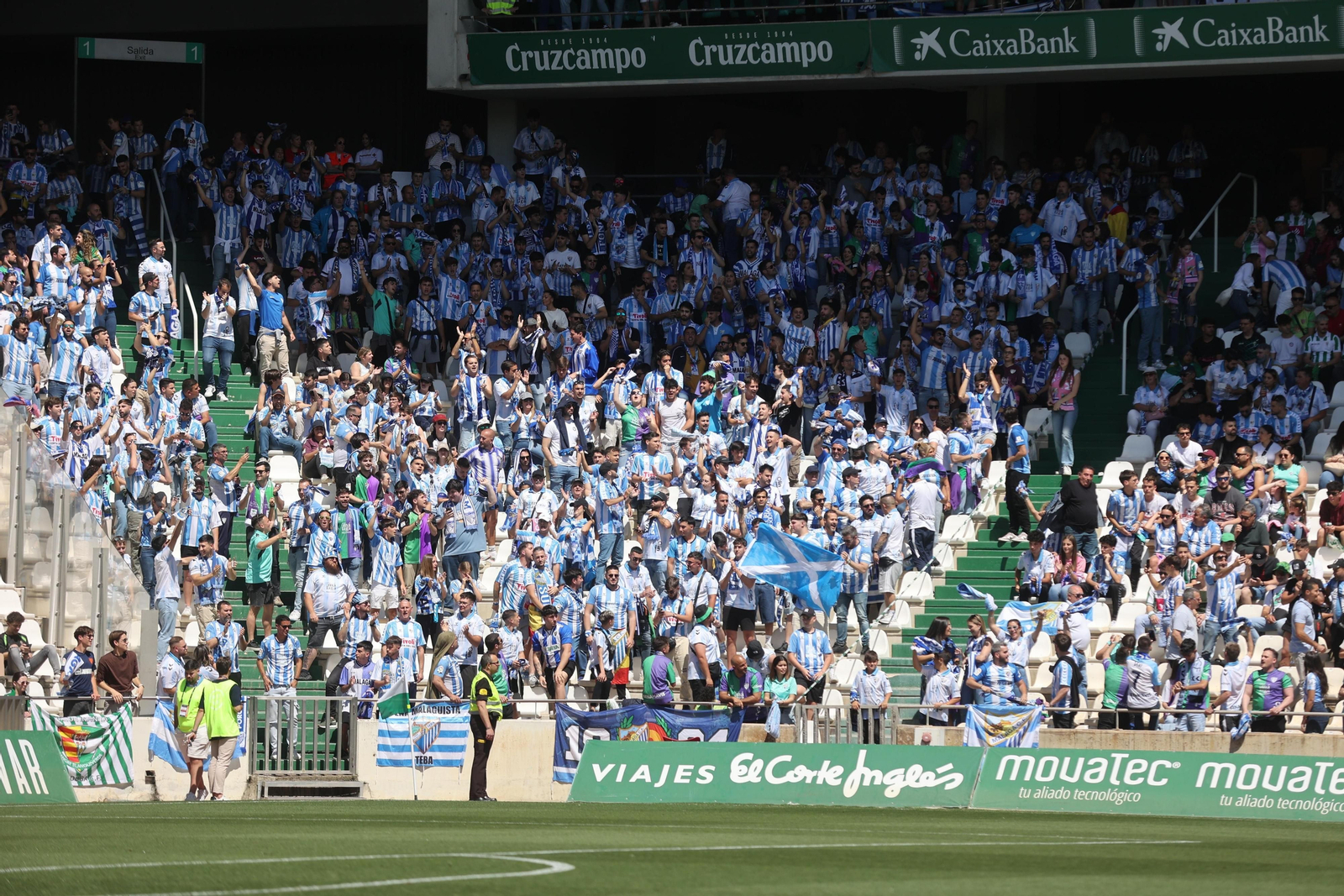 Búscate en el Córdoba - Málaga CF en las gradas de El Arcángel