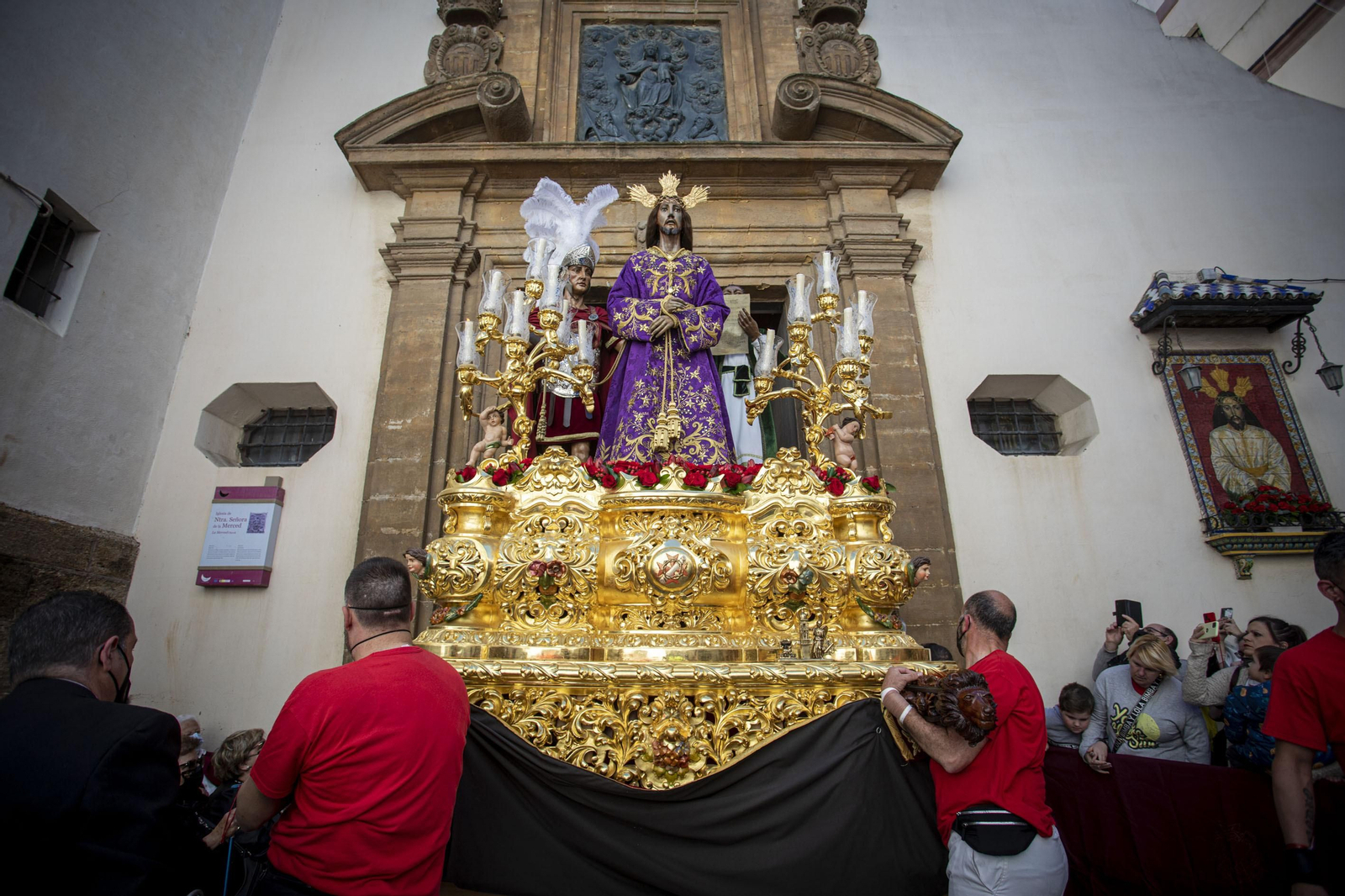Las imágenes de la cofradía de Sentencia en la Semana Santa de Cádiz 2022