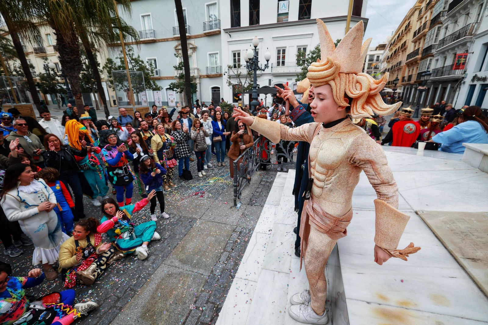 Las mejores imágenes del primer domingo del Carnaval de Cádiz