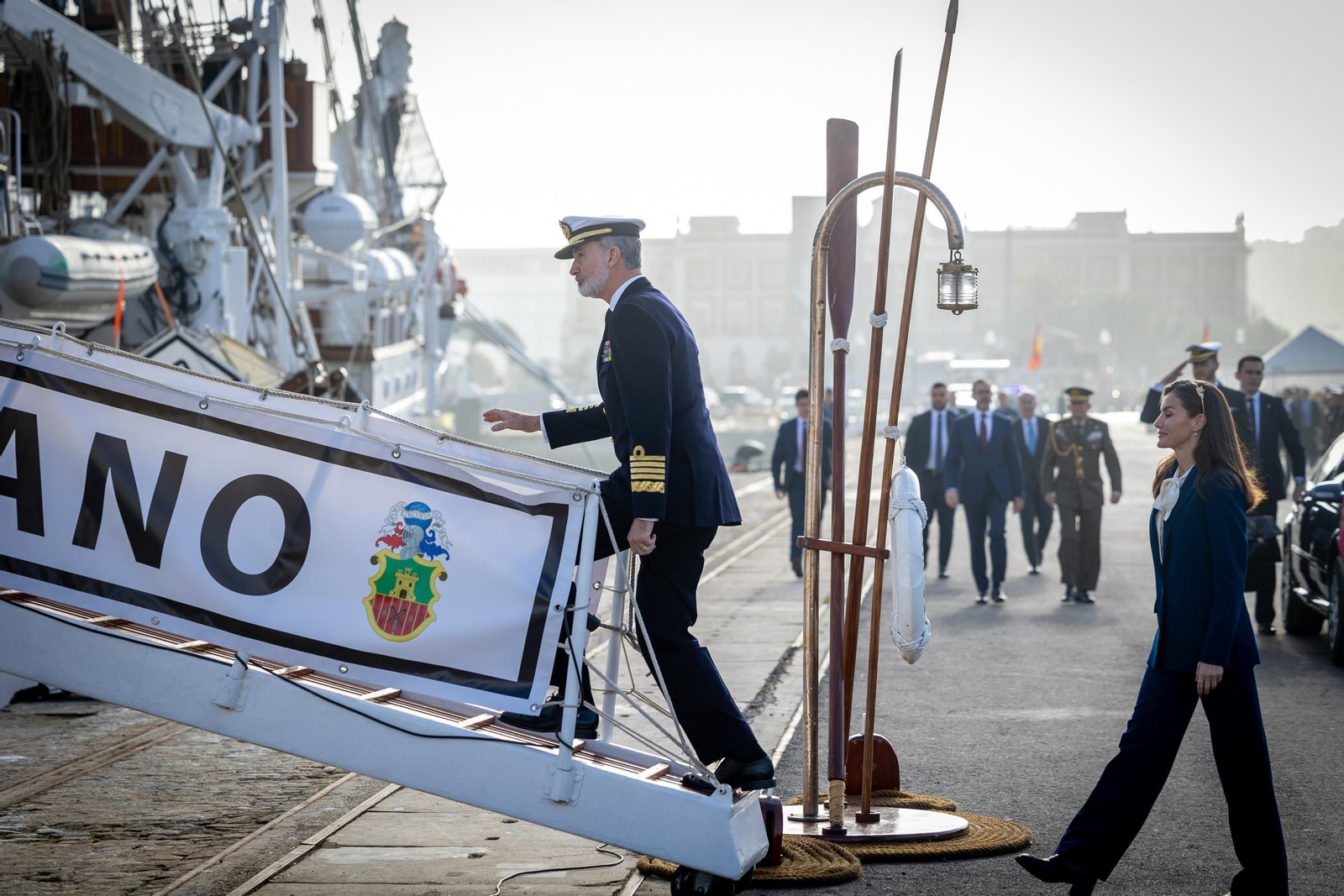Imágenes de la despedida del 'Elcano' desde Cádiz con la Princesa Leonor como guardiamarina Imágenes de la despedida del 'Elcano' desde Cádiz con la Princesa Leonor como guardiamarina
