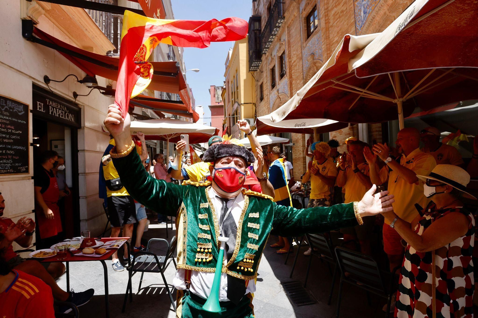 Eurocopa | Las imágenes de la convivencia entre España y Suecia en Sevilla