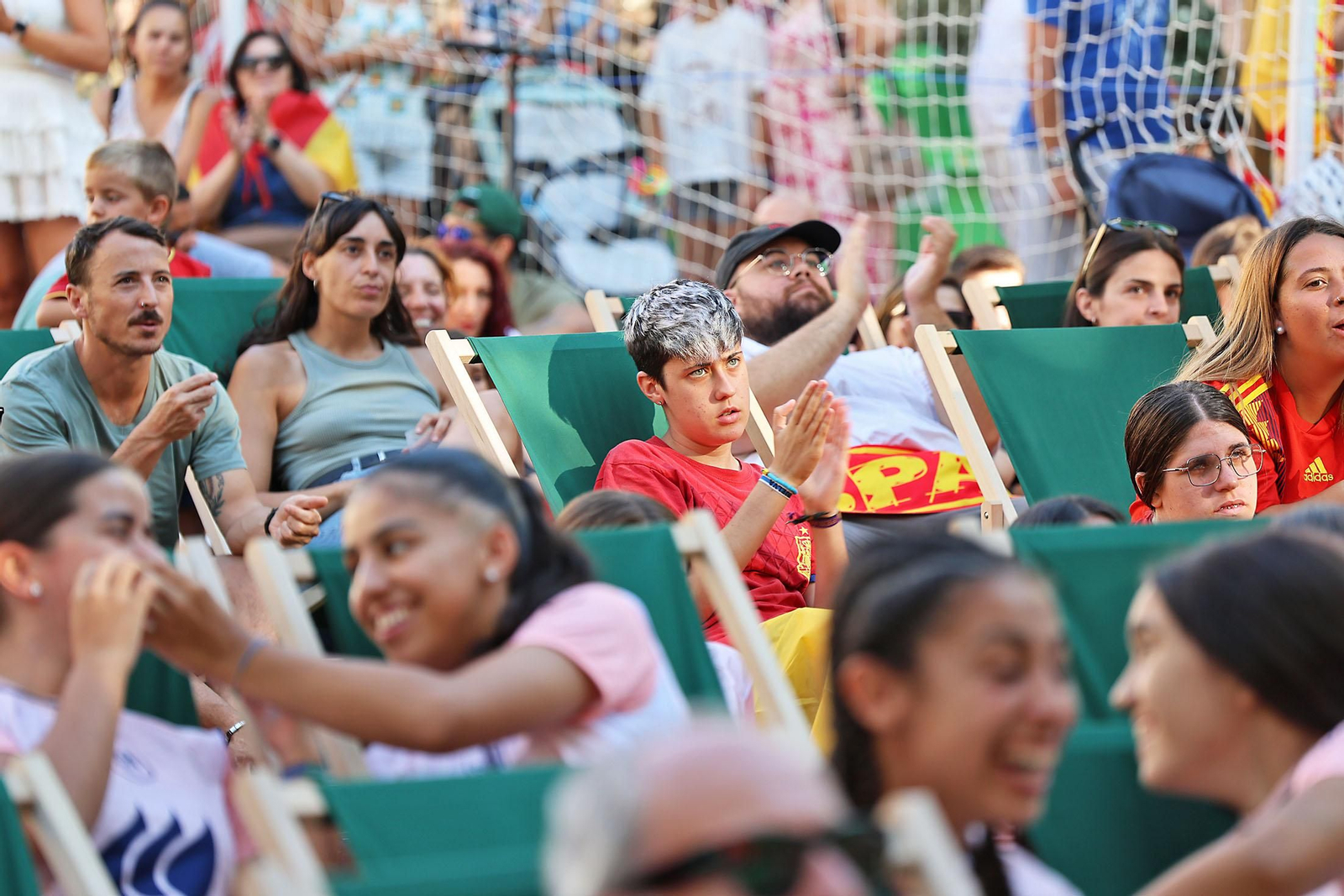 Imágenes de la Fan zone en Huelva de la Final de la Eurocopa entre Inglaterra y España Imágenes de la Fan zone en Huelva de la Final de la Eurocopa entre Inglaterra y España