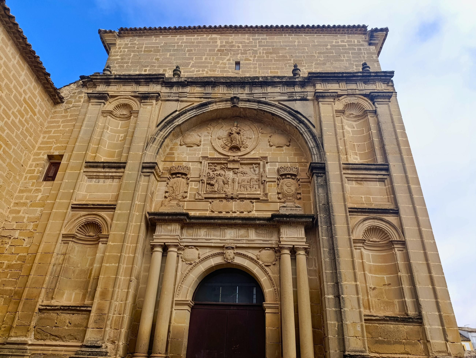 Parece el decorado de la serie 'Isabel', pero es real y está en este pueblo Patrimonio de Jaén
