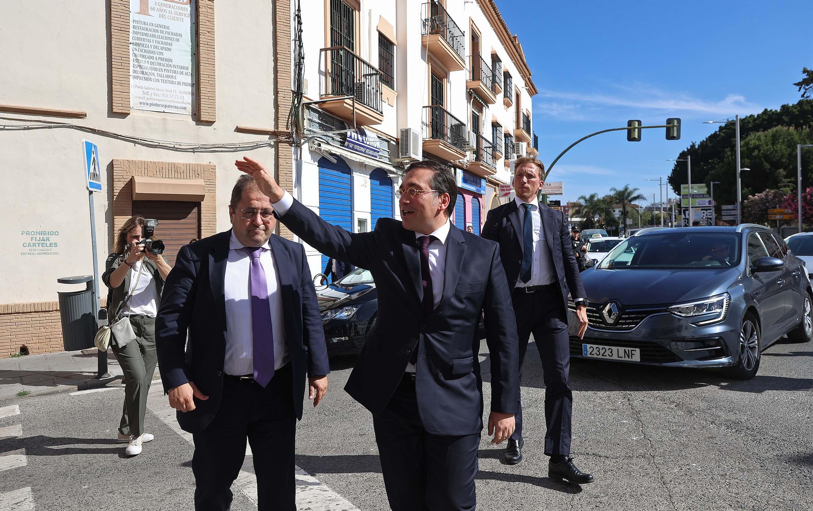 La reunión sobre el Brexit entre los alcaldes de la comarca y el ministro de Exteriores José Manuel Albares, en imágenes